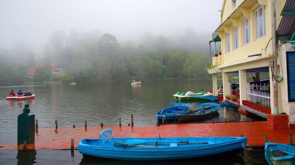 Kodaikanal Lake on a listed hill-station outing from Bangalore