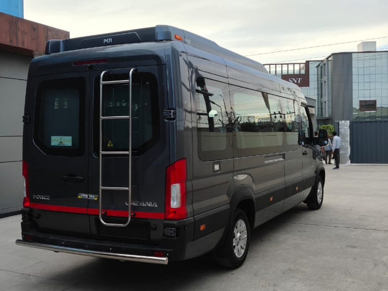 Urbania 16 seater cab bangalore